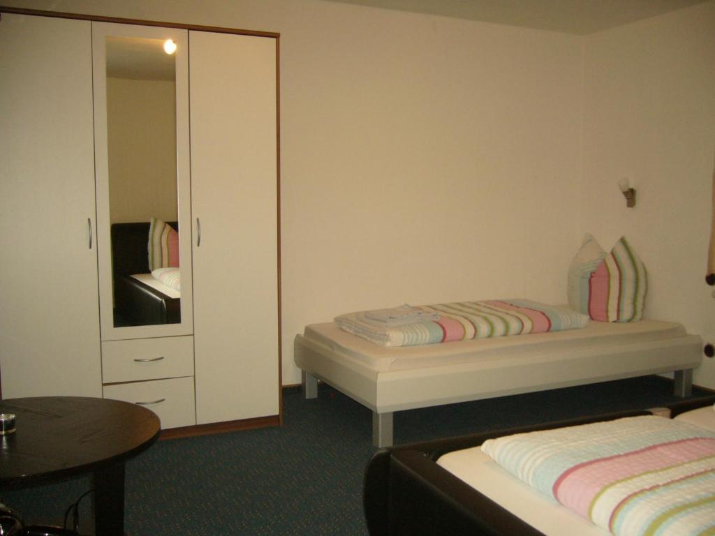 Hoefener Wirtshaus Monschau Room photo